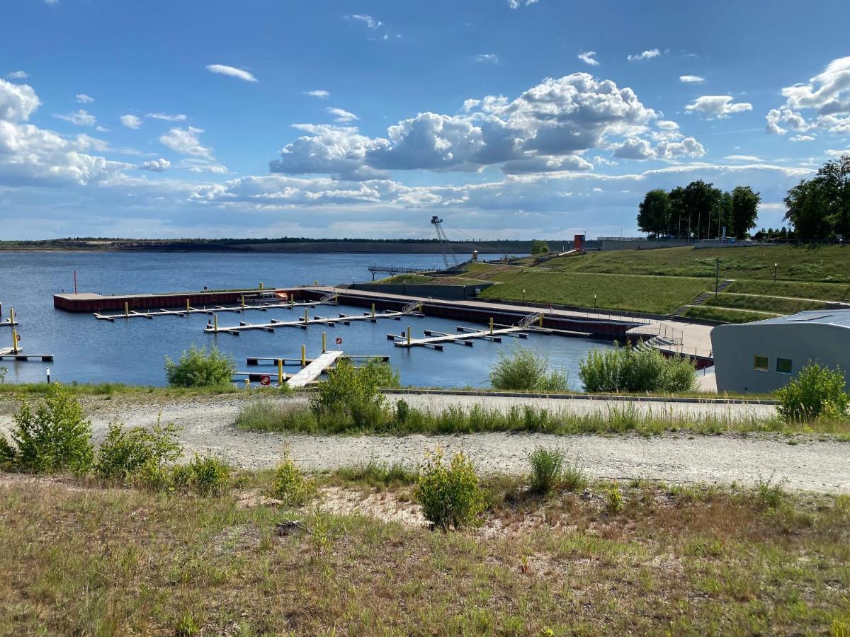 Modernes Apartment am Hafen mit Seeblick Grossraeschen Exterior foto